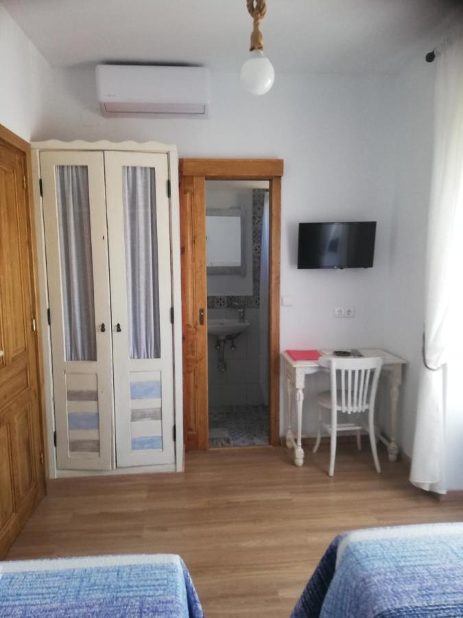 Hostal El Lugar De La Mancha Argamasilla de Alba Buitenkant foto