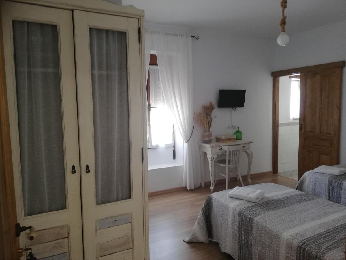Hostal El Lugar De La Mancha Argamasilla de Alba Buitenkant foto