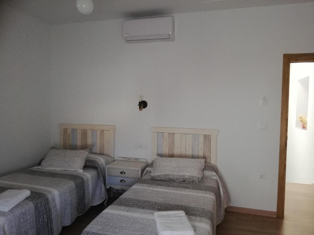 Hostal El Lugar De La Mancha Argamasilla de Alba Buitenkant foto